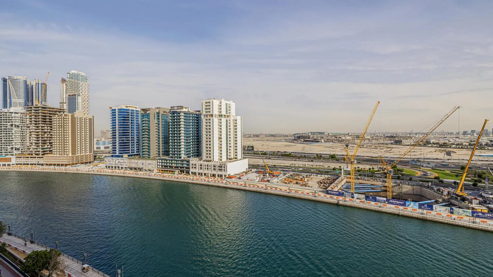 Apartment Daniels Studio At Marasi Drive With Canal View Dubai